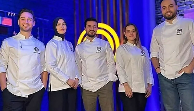 MasterChef'te büyük başarı! Hem finalist oldu hem kaşık attırdı