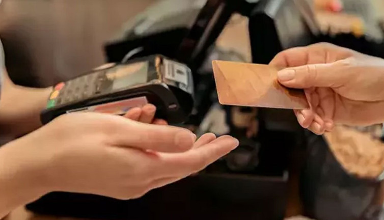 Vatandaşlar merakla bekliyordu! Yemek kartlarının kullanım alanı değişiyor mu?