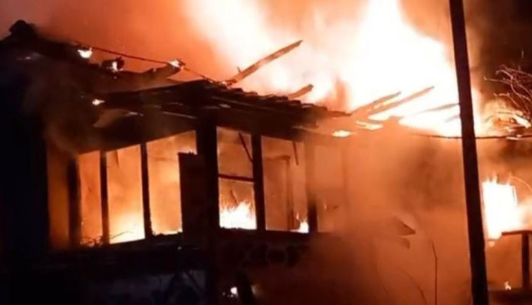 Kara kışta evsiz kaldılar