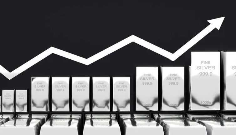 Gümüş son üç haftanın zirvesini gördü