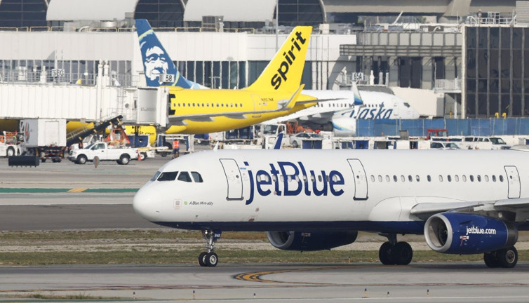 ABD’de yolcu uçağının iniş takımında 2 kişinin cansız bedeni bulundu