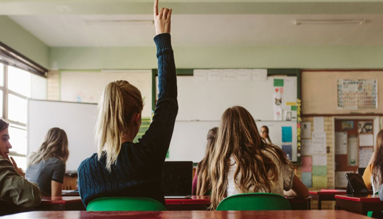 Cinsel istismarla suçlanan öğretmen tutuklandı! Kolejde şikayet sayısı 9'a çıktı