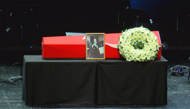 Devlet Sanatçısı Ayla Erduran son yolculuğuna uğurlandı