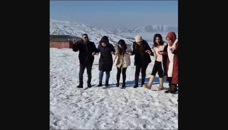 Hazarbaba Kayak Merkezi'nde halay keyfi