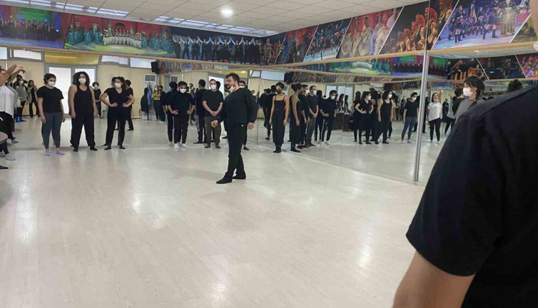 Bursa Şehir Tiyatrosu yeni yetenekler arıyor