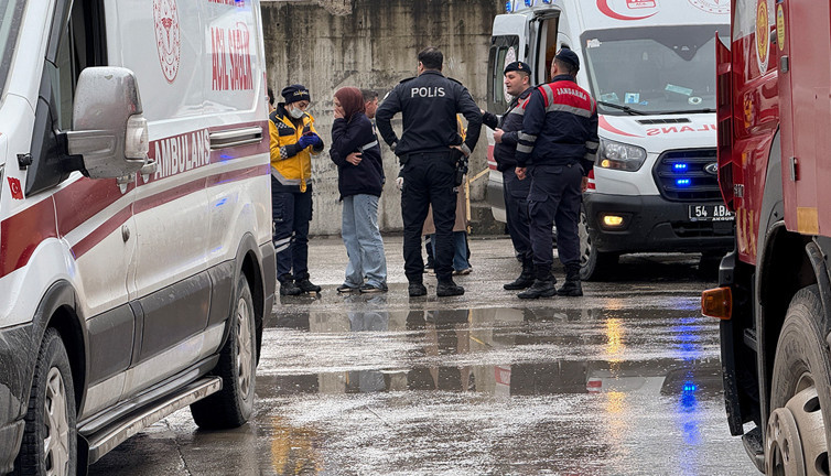 Yalıtım fabrikasında korkutan yangın! 2'si ağır 4 yaralı