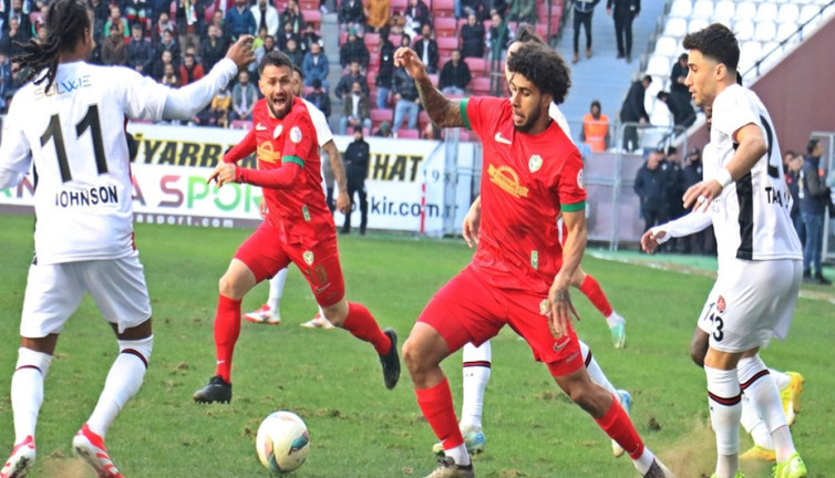 Amedspor puanı 90+6'da kurtardı!