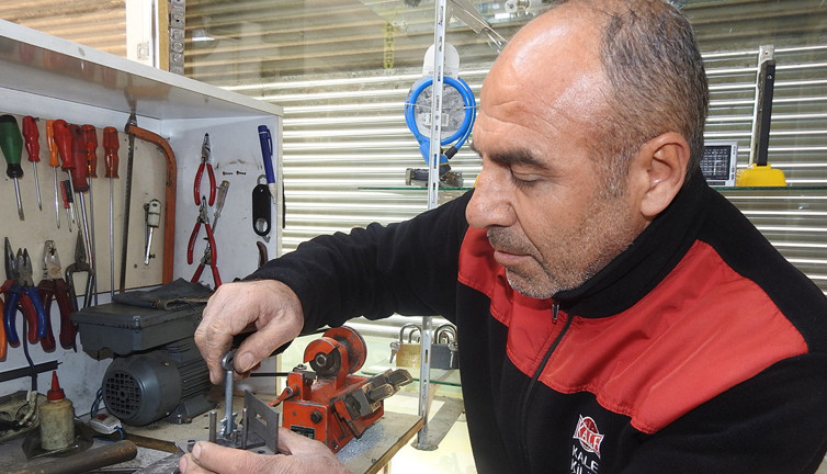 Mesleğinde iddialı: Benim yaptığım kilitler patlamaz