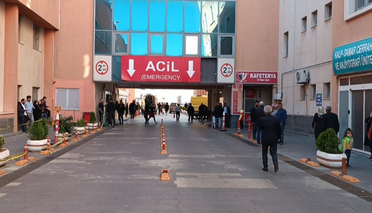 12 yaşındaki çocuk, tüfekle oynarken annesini vurdu