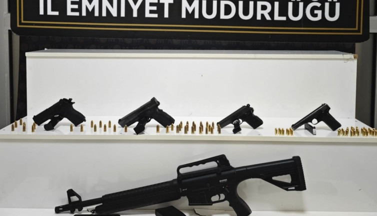 Kırşehir’de silah kaçakçılarına operasyon
