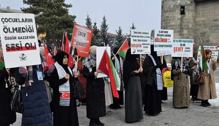 Erzurum'da sağlık çalışanları Gazze için "sessiz yürüyüş" yaptı