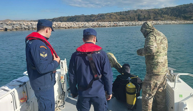 SAS ekipleri alarma geçti! Denizde tarihi mayın paniği