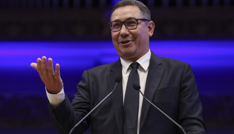 Victor Ponta: "Romanya'nın AB ve NATO'dan çıkması imkânsız"