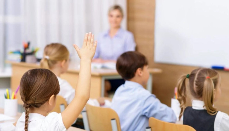 MEB'den özel okullara uyarı! Yasal düzenlemelere aykırı...