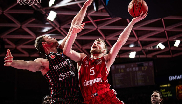 Bayern, son çeyrekteki harika performansıyla Bamberg'i 84-82 yendi