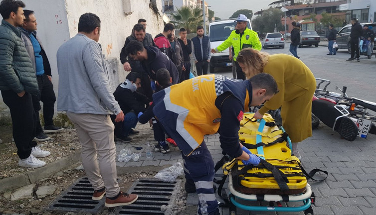 Buharkent'te motosiklet kazası: 2 yaralı