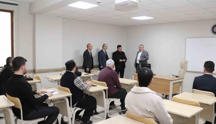 Sivas’ta ezanı güzel okuma kursu hizmete başladı