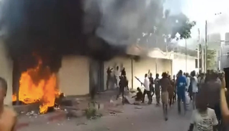 Fransız Büyükelçiliği’ne saldırı: Kongo'da gerilim artıyor