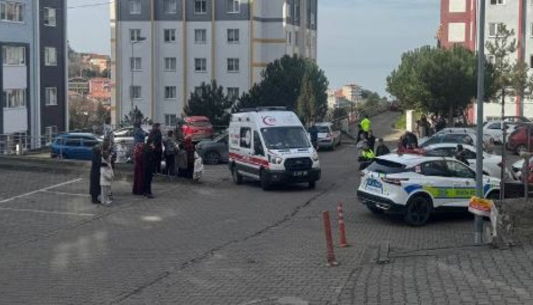 Kadın aracıyla kocasını ezdi