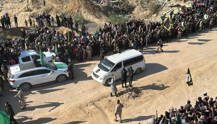 Üçüncü rehine takası! Hamas, üç İsrailli rehineyi daha serbest bıraktı