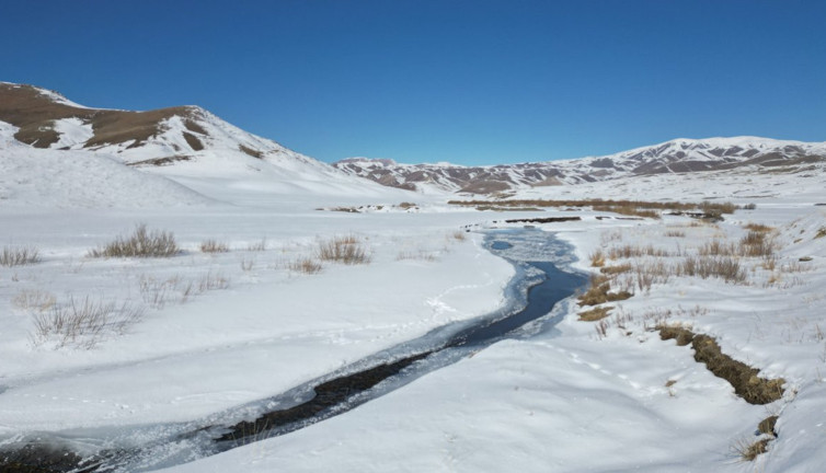Kar kalındığı insan boyunu geçti