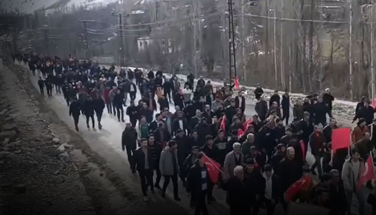 9'uncu gezegende büyük isyan! Halk sokağa döküldü