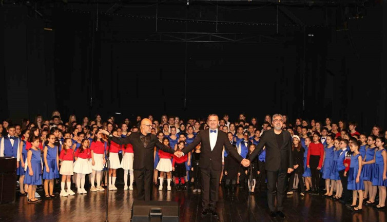 Depremzede çocuklardan moral konseri: Korolar Buluşuyor 2