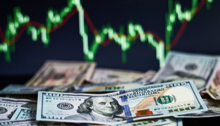 Dolar hareketlendi yeni rekora imza attı! Bu seviye ilk kez görüldü
