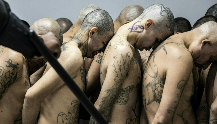 ABD’li suçlular El Salvador hapishanelerine gidiyor