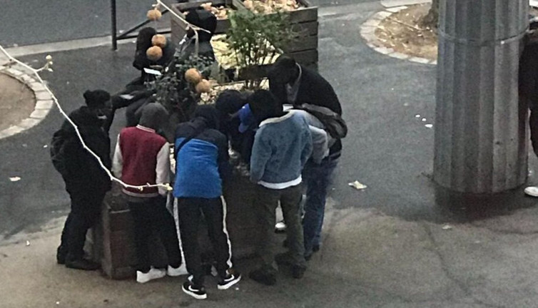 Paris’te kaçak tütün isyanı: Tekel bayileri greve gidiyor