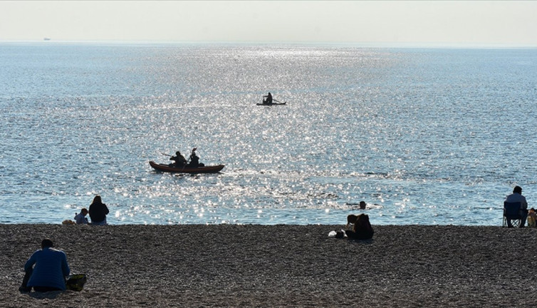 AB'nin verisi dikkat çekti! İşte dünyanın en sıcak ayı...