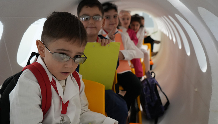 Miniklerden deprem tatbikatı