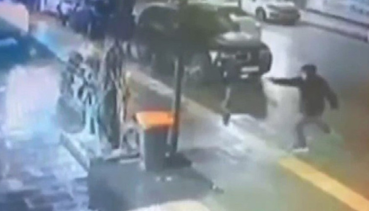 İstanbul’da iki kardeşin iş yerini kurşunladı! Benzin istasyonunda yakalandı