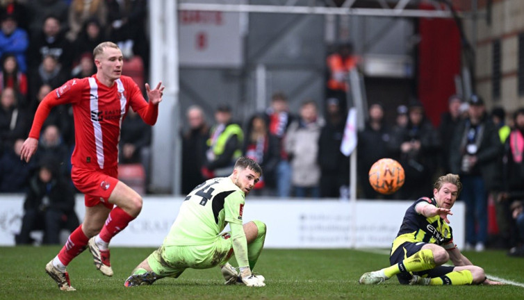 Manchester City FA Cup'ta güç bela turladı