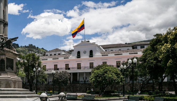 Ekvador'da halk sandık başına gitti