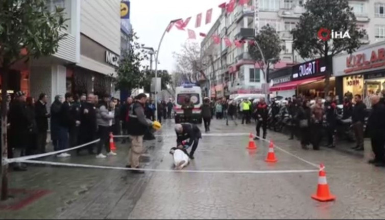Kalp krizi tatbikatı gerçeğini aratmadı! Cansız mankeni görenler şaşkına döndü