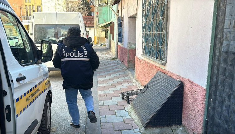 Uşak'ta korkunç cinayet! Baba, oğlu tarafından sırtından bıçaklandı