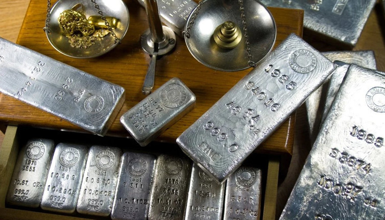 Gümüşte belirsizlik rüzgarları