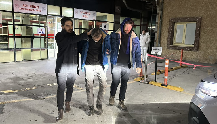 Şizofreni hastası koca, eşini tornavidayla 18 yerinden yaraladı