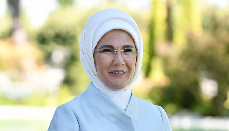 Emine Erdoğan'den 'Berat Kandili' mesajı