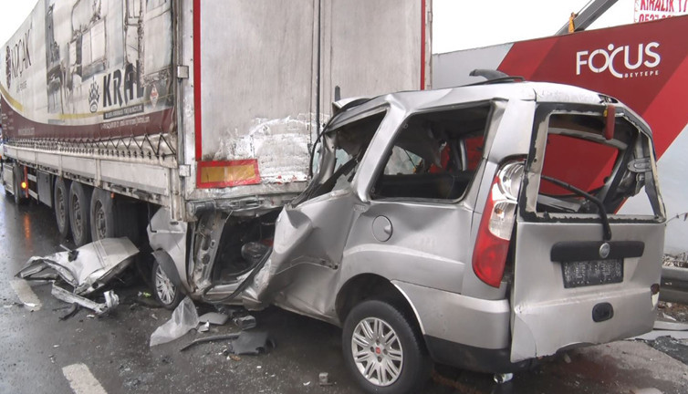 TIR'a çarptı! Üniversiteli Caner öldü