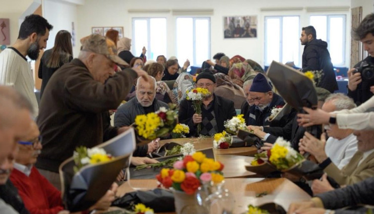 Tuzla'da yarım asırlık aşklara özel Sevgililer Günü kutlaması