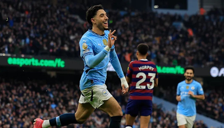 Marmoush 14 dakikada 3 gol attı: Manchester City, Newcastle'ı 4 golle geçti