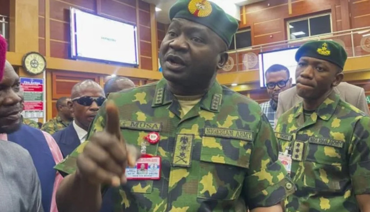 Nijerya ile Kanada arasında vize krizi: Üst düzey askerî yetkililere ret