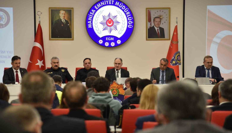 Okul ve çevrelerinde sıkı tedbir