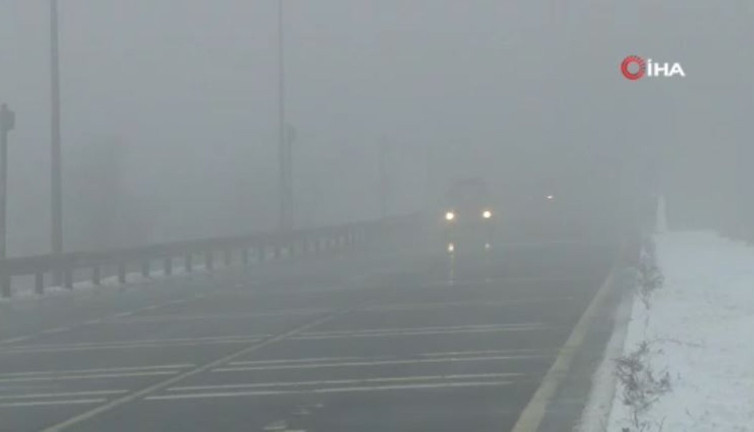 Bolu Dağı'nı kullanacak sürücüler dikkat! Göz gözü görmüyor: Mesafe 30 metre