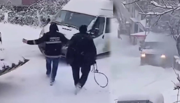 Zonguldak’ta korkunç kaza! Kar kürüyen iş makinesi öğrenci servisine çarptı