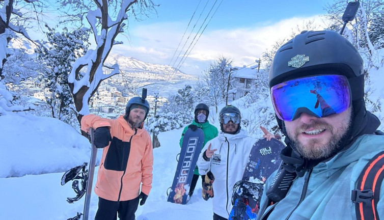Ordu’nun sokaklarında snowboard keyfi