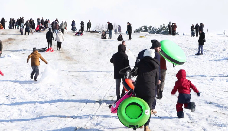 Uludağ değil Tuzla! Kayak merkezine döndü