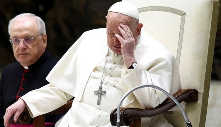 Vatikan resmen duyurdu: "Papa'nın durumu kötüleşti"